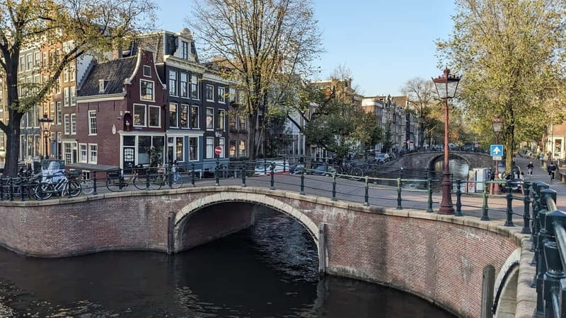 Amsterdam: Layover Flight Private Guided Tour (3h or 5h) - Dam Square and the classic city center