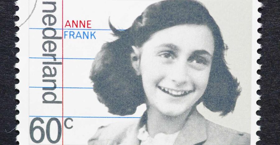 Amsterdam: Life of Anne Frank and World War II Walking Tour - How the guides shape the experience
