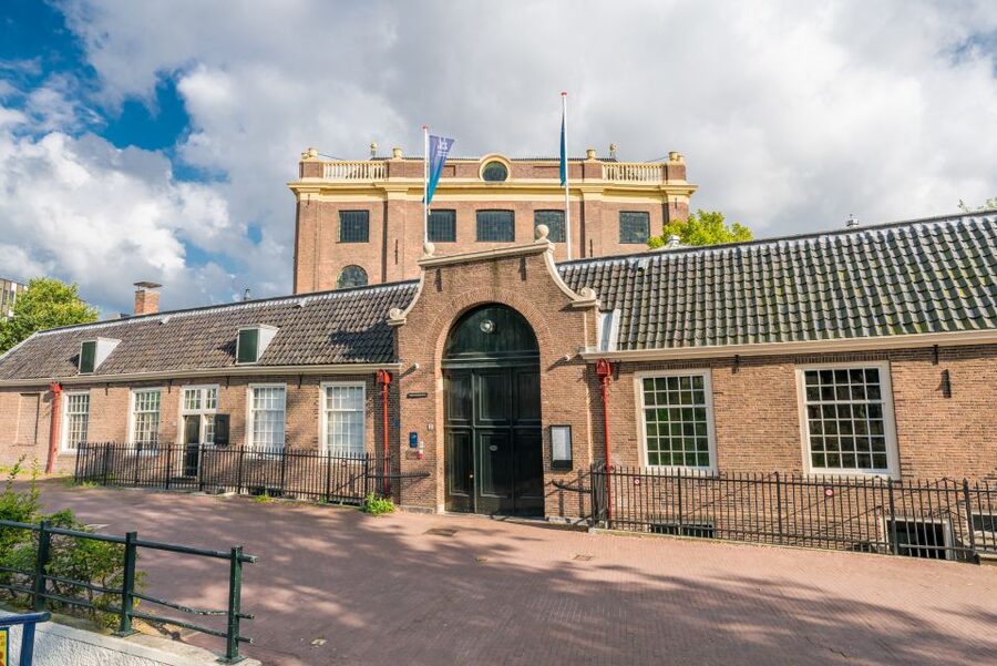 Amsterdam: Life of Anne Frank and World War II Walking Tour - Walking through Amsterdam’s Jewish Quarter