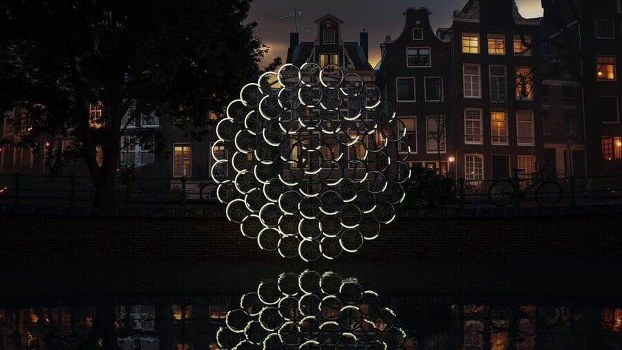 Amsterdam: Light Festival Boat Tour with Warm Drinks - What the Rituals theme adds to the cruise