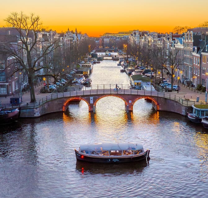 Amsterdam: Light Festival Heated Cruise & Unlimited Drinks! - Unlimited drinks, blankets, and the comfort question