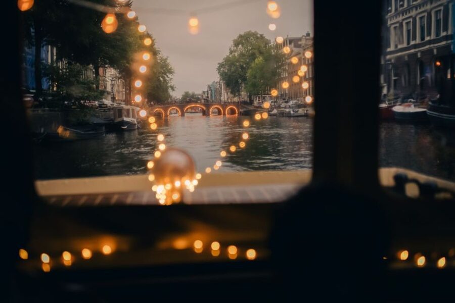 Amsterdam: Light Festival Heated Cruise w/ Drinks & Snacks - Hortus Botanicus and the Magere Brug