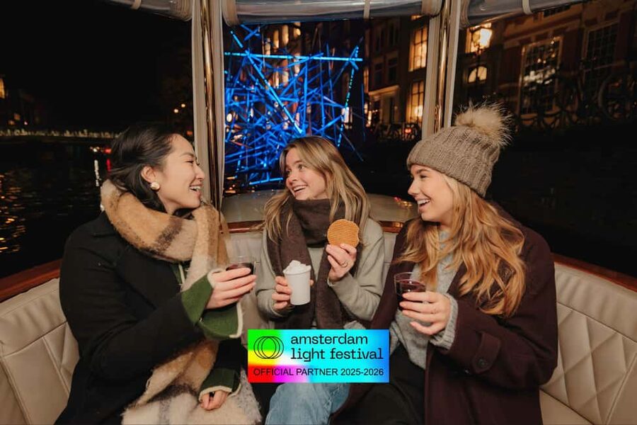 Amsterdam: Light Festival Heated Cruise with Drinks Option - Meeting beside Sea Palace near Central Station