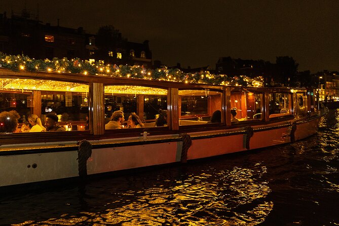 Amsterdam Light Festival: Heated Cruise with Hot Drinks & Bite - Seeing the festival from the water
