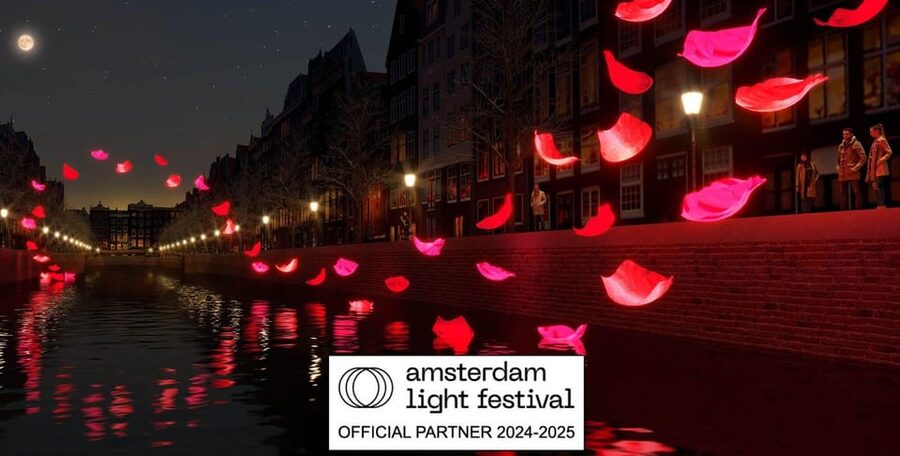 Amsterdam Light Festival Live Commentary & Optional Drinks - The first 10 minutes on the IJ