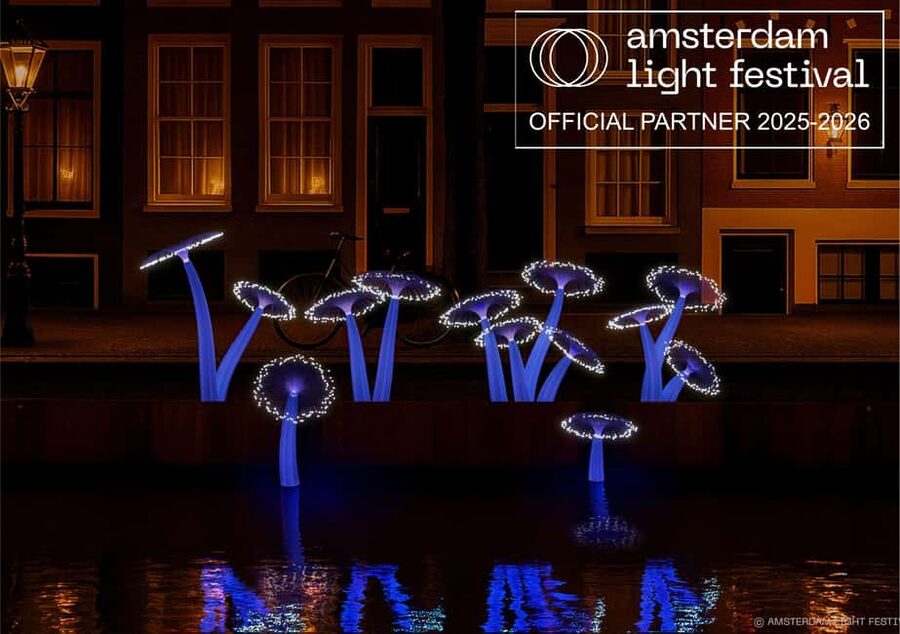 Amsterdam Light Festival Live Commentary & Optional Drinks - Westerkerk and the canal-side photo stops