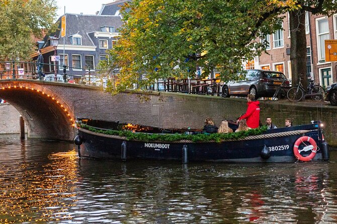 Amsterdam: Light Festival Open Boat - Unl. Drinks Option - Magere Brug and the best photo moment