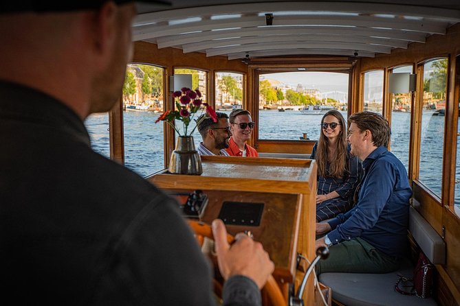 Amsterdam Light Festival Private Cruise With Welcome Drink - Why the private boat changes the evening