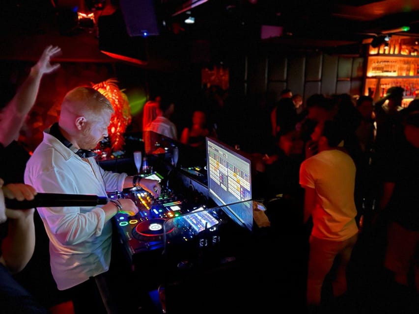 Amsterdam: Ludwig's Queer Pub Crawl with Club Entry - What the practical details mean on the night