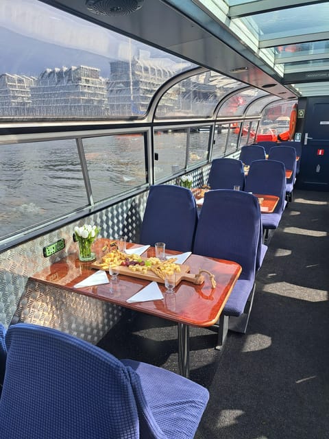 Amsterdam: Luxury Cheese & Wine Canal Cruise - What your cheese board includes