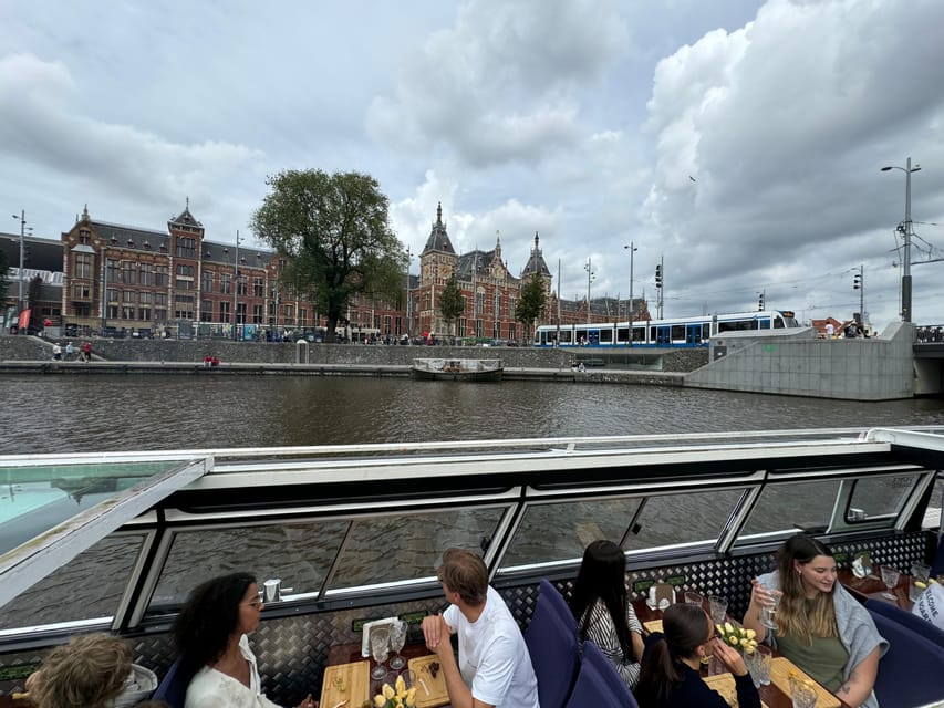 Amsterdam: Luxury Cheese & Wine Canal Cruise - What makes the boat ride special