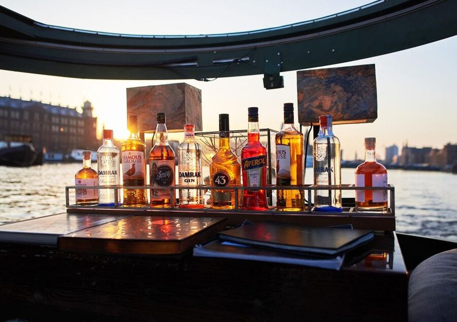Amsterdam: Luxury Cruise Unlimited Cocktails & Snacks Option - NEMO, the Maritime Museum, and Montelbaanstoren
