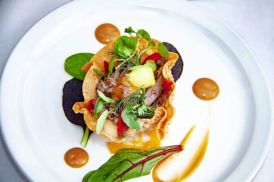Amsterdam: Luxury Saloon Boat Cruise with 3-Course Dinner - Why a dinner cruise works well in Amsterdam