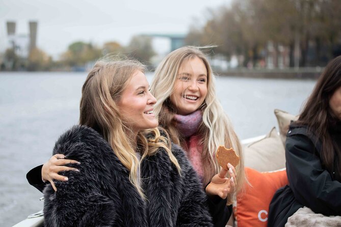 Amsterdam: Luxury Saloon Boat Cruise with Cocktails & Waffle - Drinks, Waffles, and What You Actually Pay For