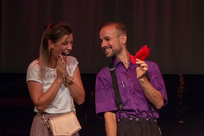 Amsterdam Magic Show: Things That Make You Go Huh - What the close-up and stage mix adds