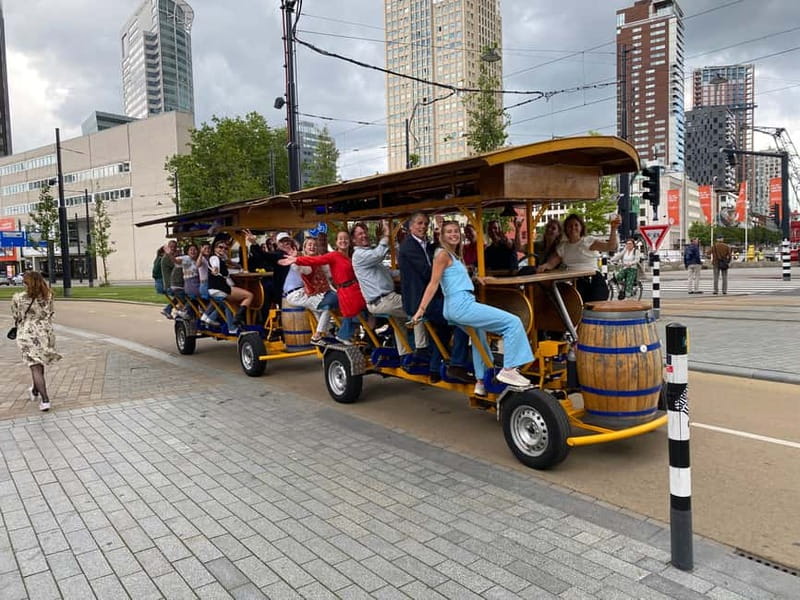Amsterdam: MIXED - Beer & Bubbles Bike Tour - Who will enjoy this most