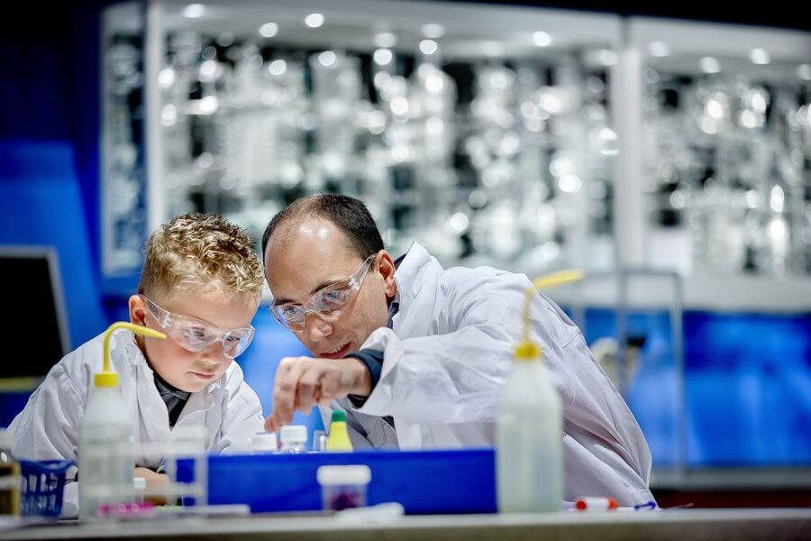 Amsterdam: NEMO Science Museum Ticket - The Chain Reaction brings the museum to life