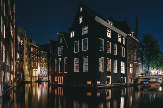 Amsterdam Night Photography Workshop with a Professional - Long exposure, tripods, and borrowed equipment