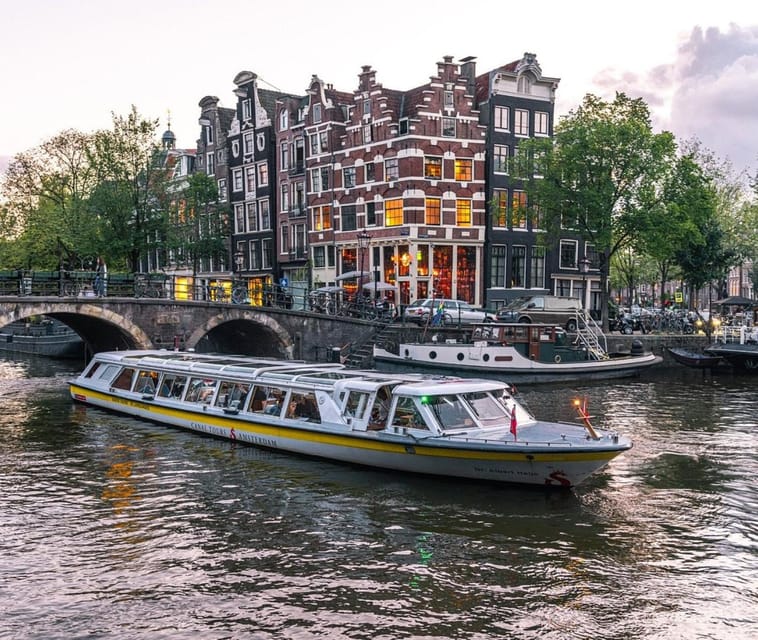 Amsterdam: Nightlife Ticket with Champagne and Cruise - Collecting the Prosecco at Lunar Crazy Karoake
