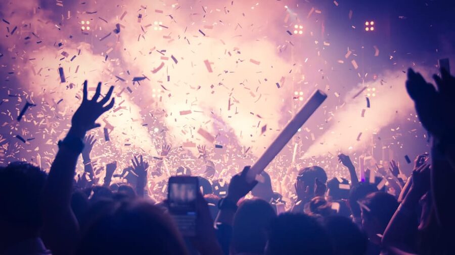 Amsterdam: Nightlife Ticket with Champagne and Cruise - The club and bar selection
