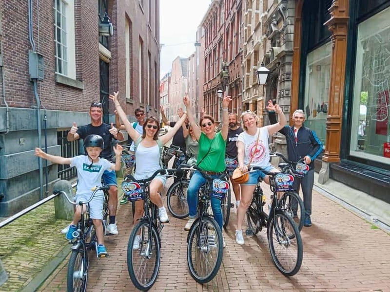 Amsterdam: Off the Beaten Path Bike Tour in French - Why this route gives you more than a canal-ring ride