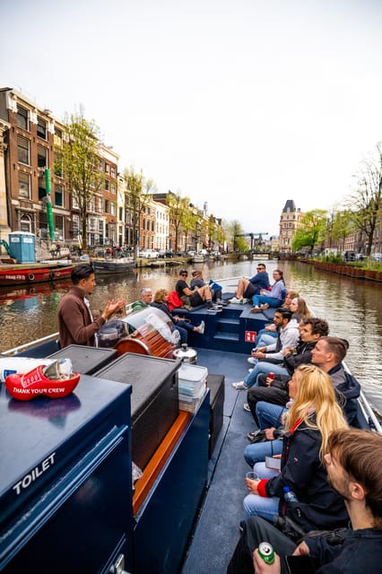 Amsterdam:Old City Canal Cruise with Live Guide and Open Bar - Why Amsterdam looks different from the water