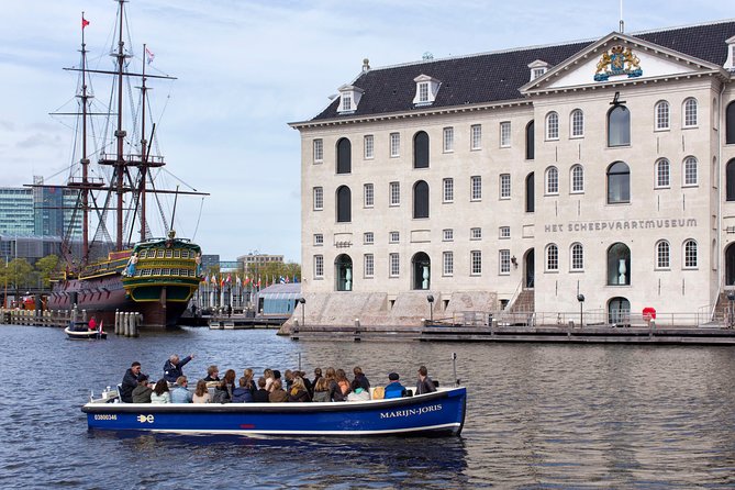 Amsterdam Open Boat Sightseeing Canal Cruise - Why an open boat changes the Amsterdam view