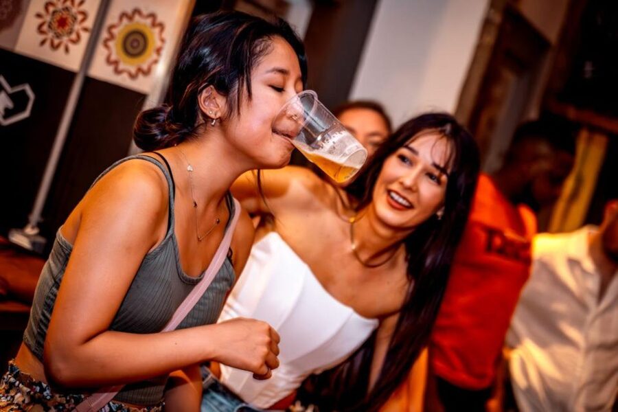 Amsterdam: Original Pub Crawl Party with VIP Entrance - What VIP entry really adds