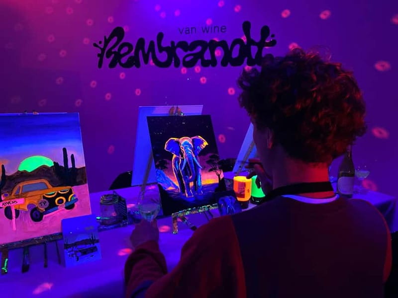 Amsterdam: Paint and Sip in the Dark at Rembrandt van Wine - Key points to know before booking