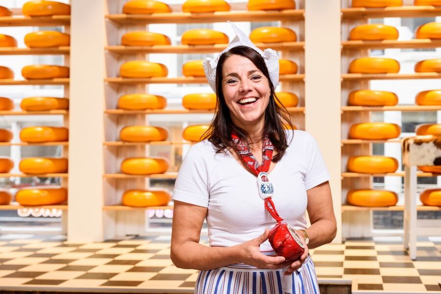 Amsterdam: Premium Henri Willig Cheese Tasting Experience - Meeting the Henri Willig family story