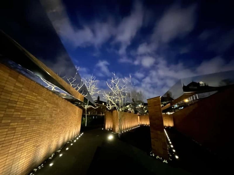 Amsterdam: Private Anne Frank and Jewish History Tour - Anne Frank House tickets and the virtual reality backup