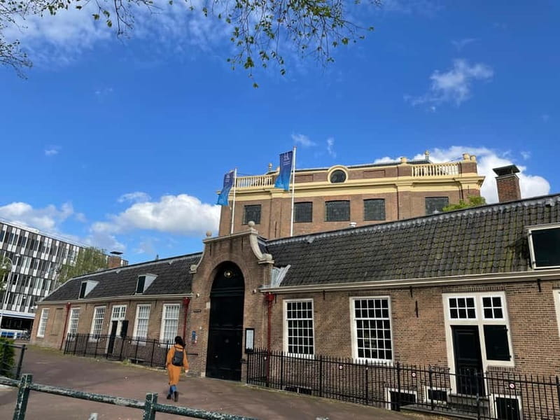 Amsterdam: Private Anne Frank and Jewish History Tour - Walking through the former Jewish Quarter