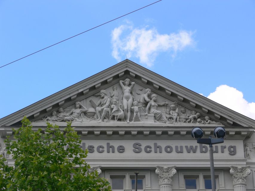 Amsterdam: Private Anne Frank and Jewish Quarter Tour - The Dokwerker and the meaning of public protest