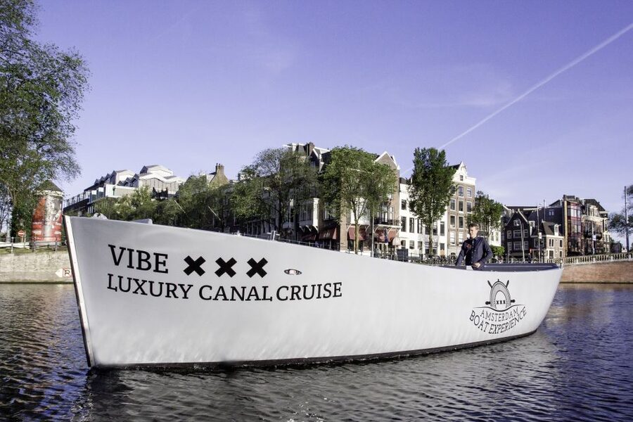 Amsterdam: Private BBQ Cruise with Personal Chef & Drinks - What arrives from the BBQ
