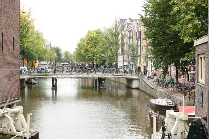Amsterdam: Private Bike Tour - Three reclaimed islands and the old warehouse district