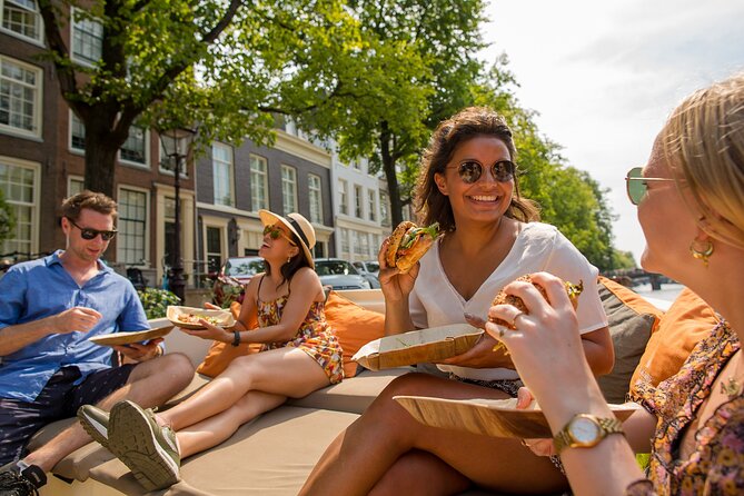 Amsterdam Private Boat Trip With Skipper, Burger and Beers - Why Amsterdam’s canals work so well from a private boat