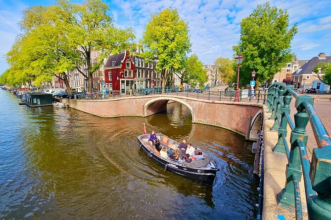 Amsterdam Private Canal Cruise – 90 Minutes through the Old City - The canal belt, Herengracht, and Seven Bridges