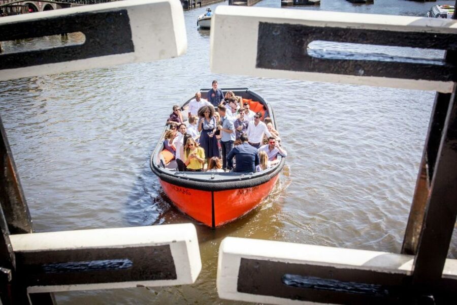 Amsterdam: Private Cruise with Drinks & Pizza or Burger - Cancellation and planning details