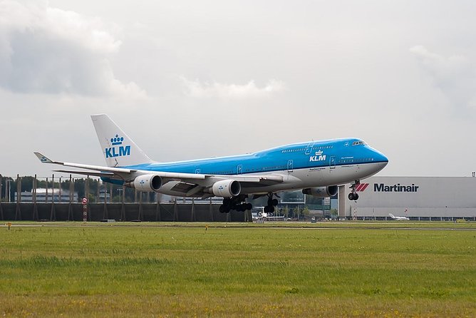 Amsterdam Private Departure Transfer to AMS Schiphol Airport - Key points to know before booking
