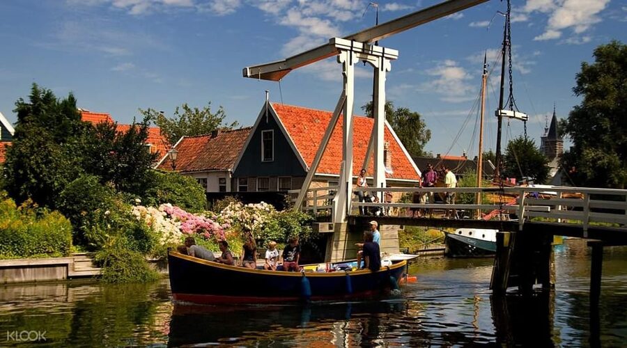 Amsterdam: Private green tour !!! Windmills, castle - Three Dutch sights in one private day
