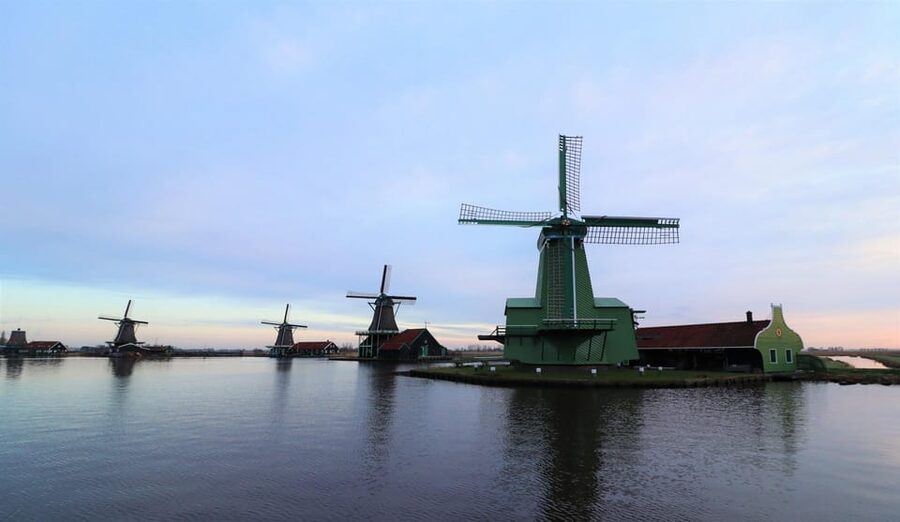 Amsterdam: Private green tour !!! Windmills, castle - Mike’s guiding style and the private Tesla