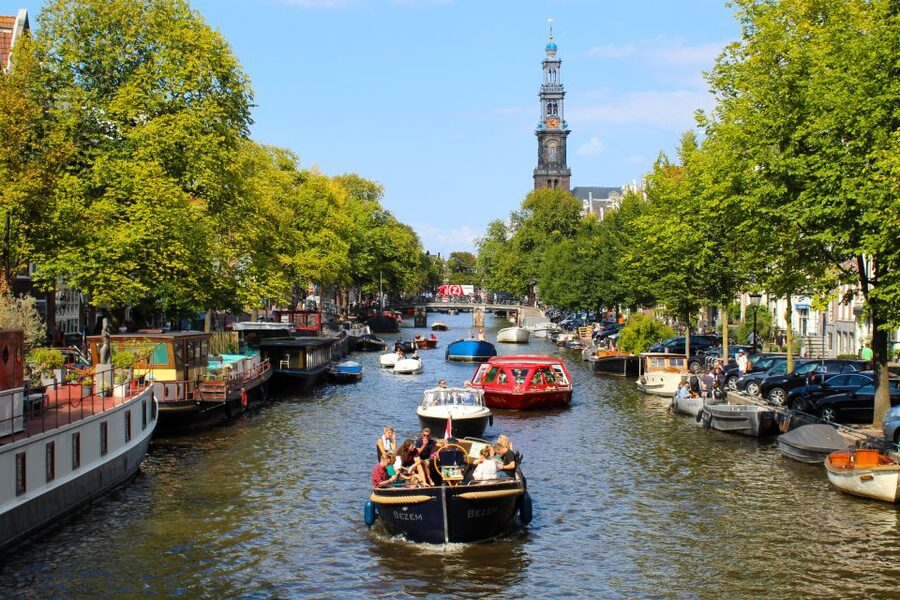 Amsterdam: Private Hidden Gems Discovery Tour - What this Amsterdam walk is really designed to do