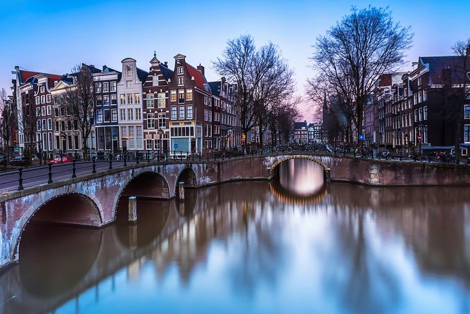 Amsterdam Private Local Transfer - A good choice for families and mixed-mobility groups