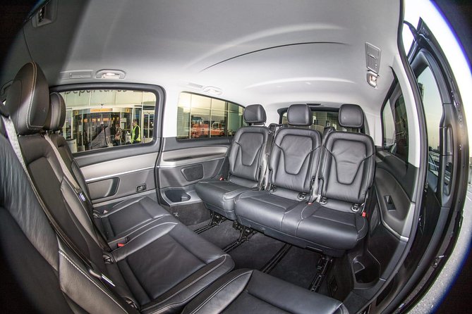 Amsterdam Private Local Transfer - What happens during the 15 to 25 minute ride