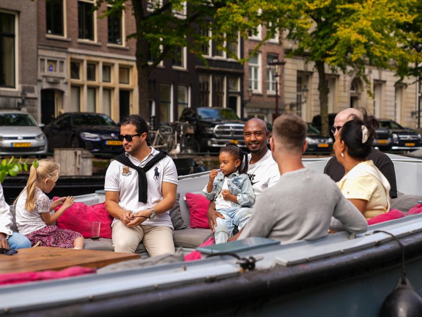 Amsterdam: Private Luxury Cruise with BBQ and Drinks - The Seven Bridges viewpoint and Skinny Bridge