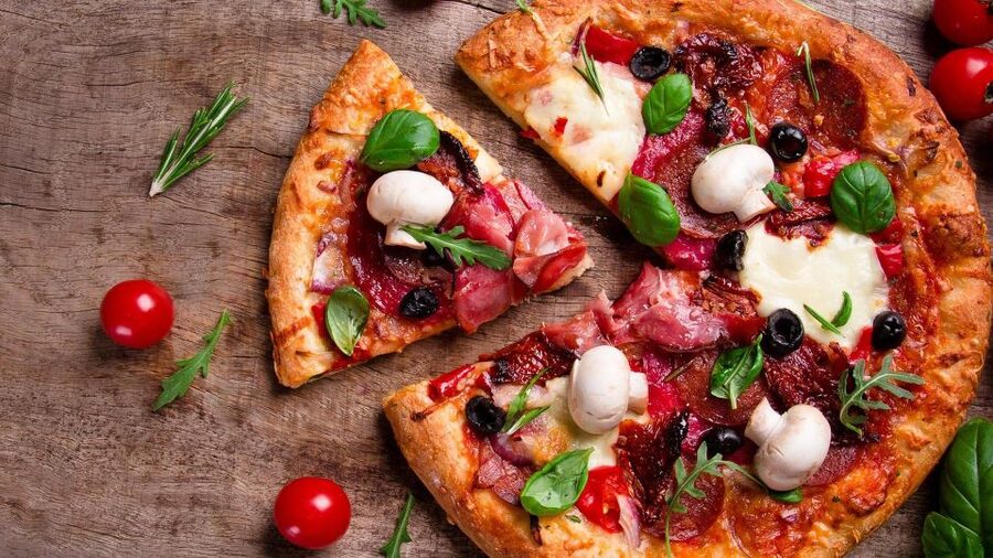 Amsterdam: Private Luxury Cruise with Pizza and Drinks - Along Prinsengracht and past Westerkerk