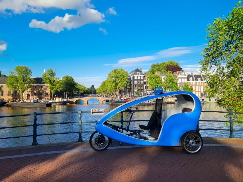 Amsterdam: Private Pedicab Historical Sightseeing Tour - Zeedijk and the edge of Chinatown