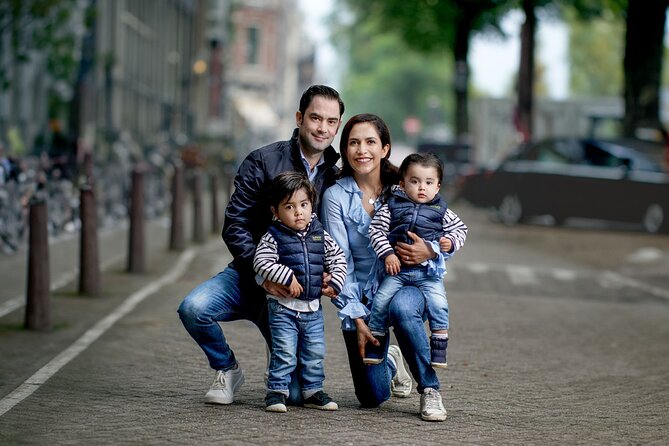 Amsterdam Private Photo Session Tour - Reguliersgracht adds old canal charm