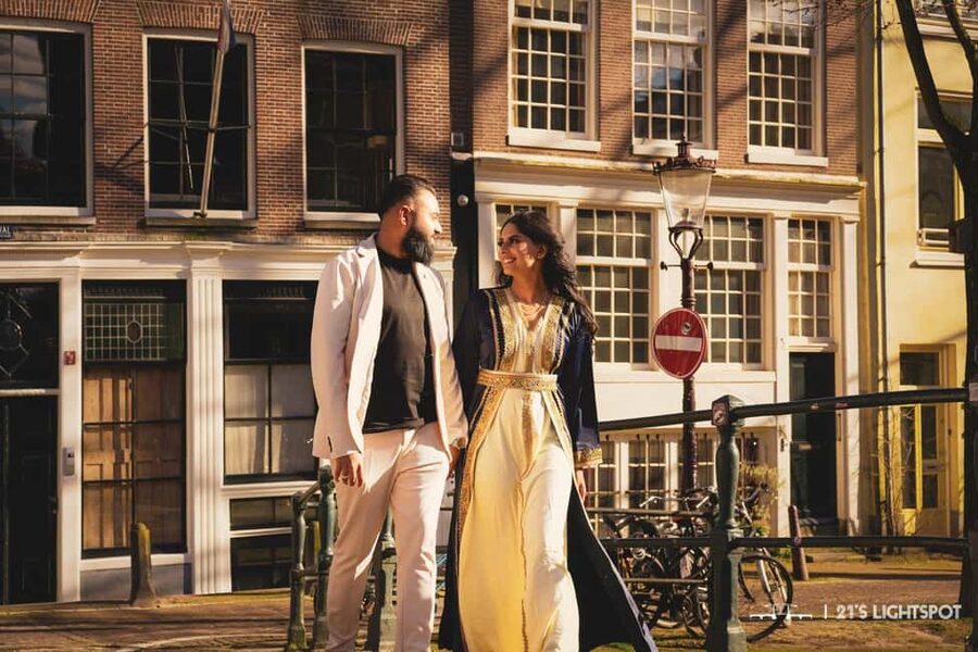 Amsterdam: Private Photoshoot for Couple, Family, or Solo - Weather, timing, and practical limits