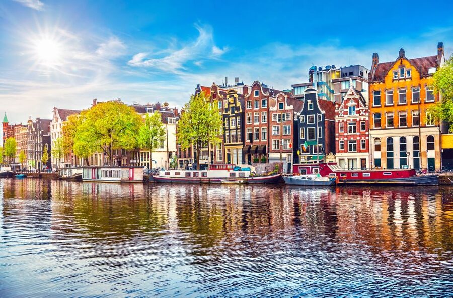 Amsterdam: Private Prosecco Canal Cruise Tour - Practical details that can save your group trouble